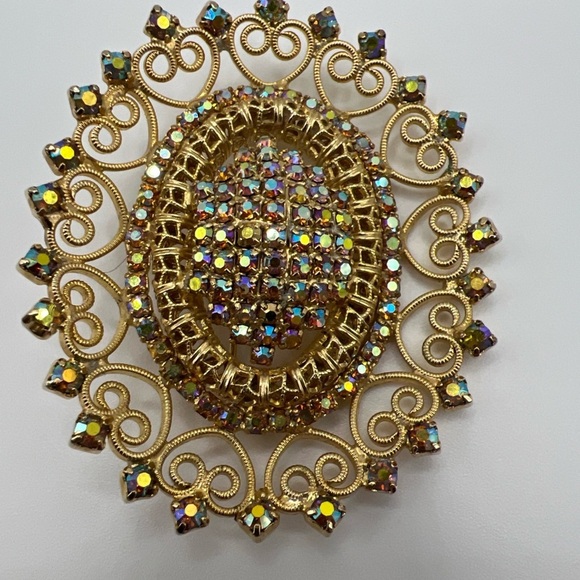 Vintage Gold Filigree Brooch Colorful Aurora Borealis Rhinestones Ornate Pin - Picture 2 of 8